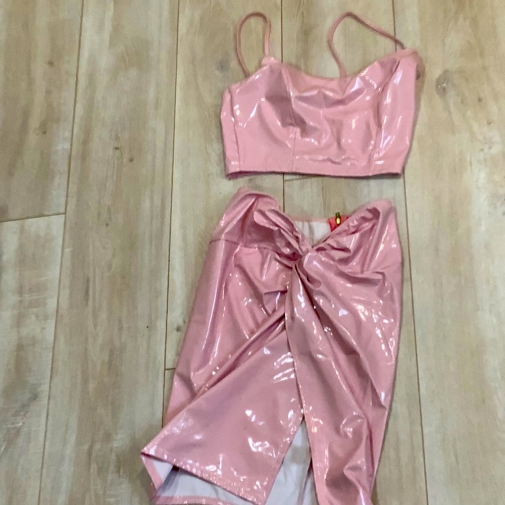 Fashion nova womens  outfit crop/ skirt ax’s